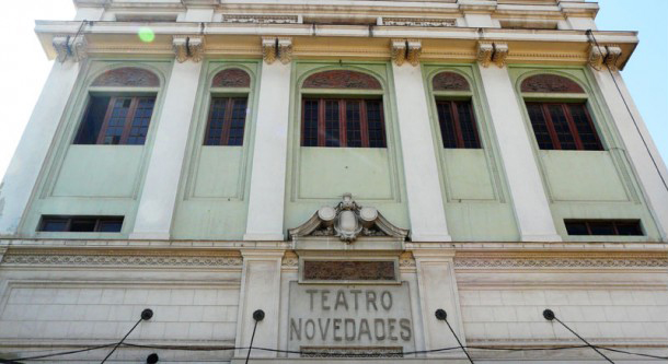 File:Teatro-Novedades.jpg