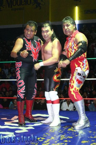 File:Romano Garcia, Rocky Santana y el Bronco.jpg