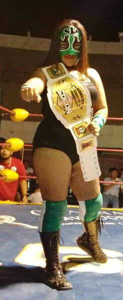 File:Princesa Quetzal Colon 4th champion.jpeg