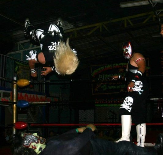 File:KAHOZTOTAL - copia.jpg