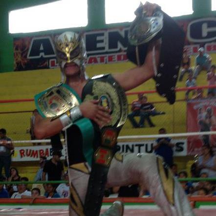 File:REY ASTRAL TRIPLE CAMPEON.jpg
