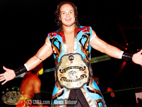 File:Volador Jr UIPW Champion.jpg