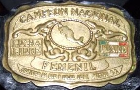 File:Mexwomen belt.jpg