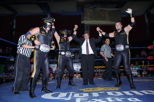 File:Losoficalesedmtrios 2.jpg