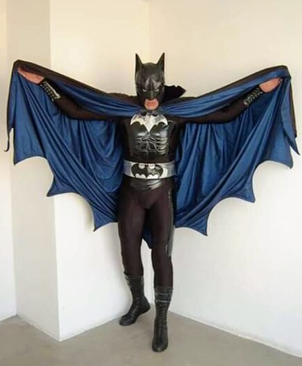File:Batman México City 3.jpg