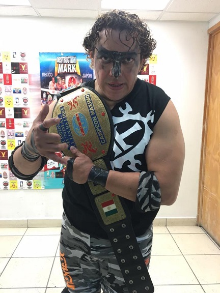 File:Rey Buc FULL Champ.jpg