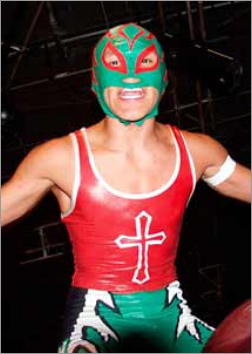 File:Latino mysterio.jpg
