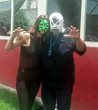 File:La mano negra e hija.jpg