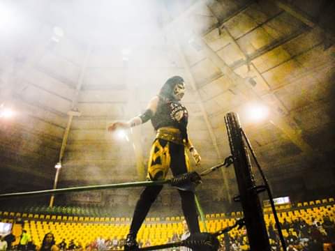 File:Baronessa Baja Cross.jpg