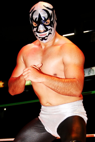 File:Retro CMLL.jpg