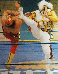 File:Bronco Vs Ultimo Guerrero.jpg