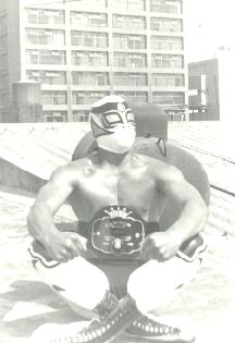 File:Texcocowelter mascarasagrada.jpg