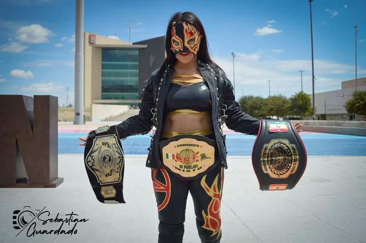 File:Llamarada x3 champion.jpg