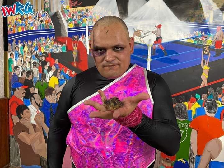 File:Demasiado rapado.jpg