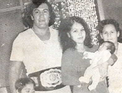 File:UWA PerroAguayo.jpg