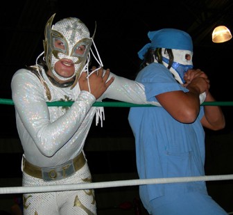 File:Mascaradeoroyplata ciruganoloco.jpg