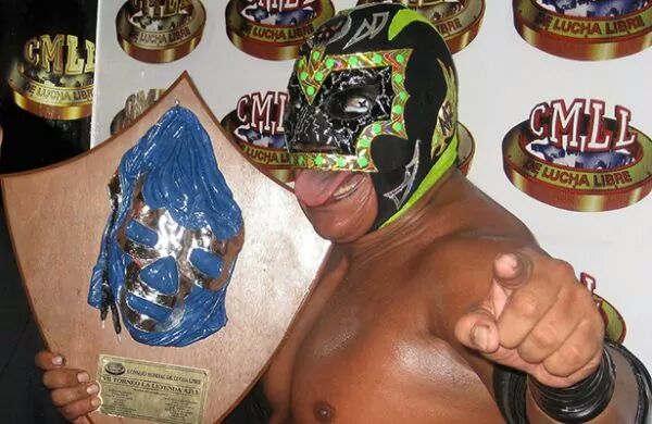 File:Mister Niebla Leyenda Azul.jpg