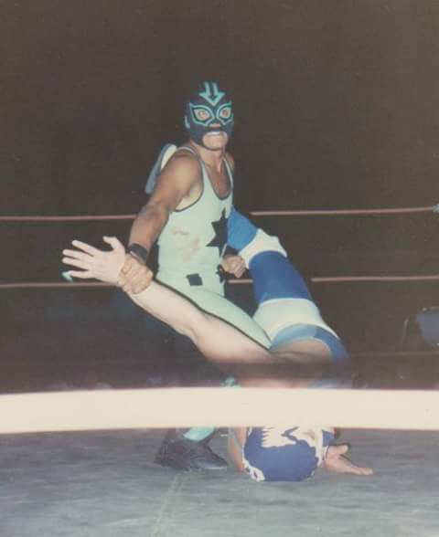 File:Maravilla lopez signature move.jpg