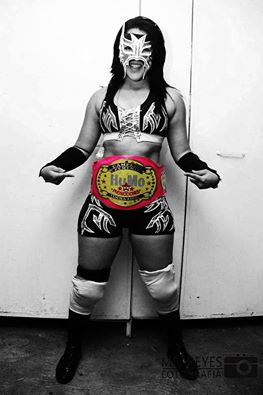 File:Lady Maravilla Humo 2.jpg