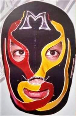 File:Mil Máscaras snakes.jpg