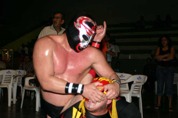 File:Luchalibre16junio392.jpg