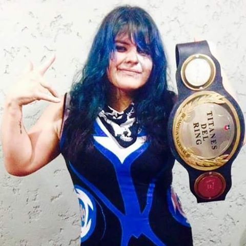 File:Domina titanesdelring.jpg