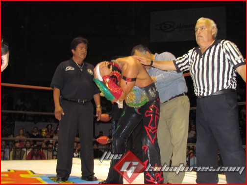 File:Wwawelter hijodereyII.jpg