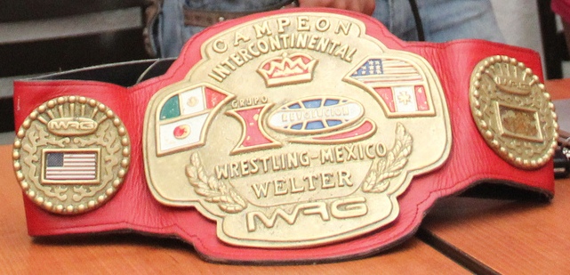 File:Iwrgwelter belt.jpg