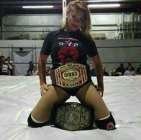 File:Estrella explosiva doble campeona.jpg