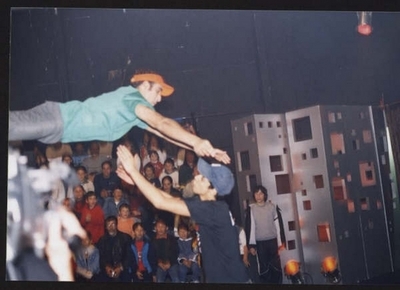 File:Nico el Reparte Pizza 2011.jpg