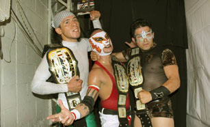 File:AULLTrios Robin MaravillaSadicoYakuza.png