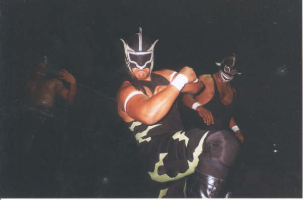 File:BlackThunderAcapulco.jpg