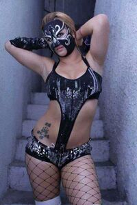 Lady Shani - Luchawiki