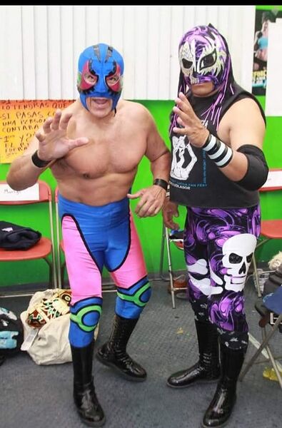 File:Guerrero Maya y Heavy Boy.jpg